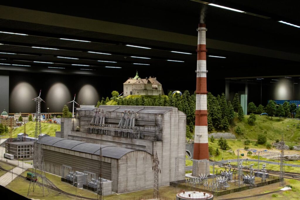 зал Простору мініатюри Miniland.UA у Києві Трипільська ТЕС